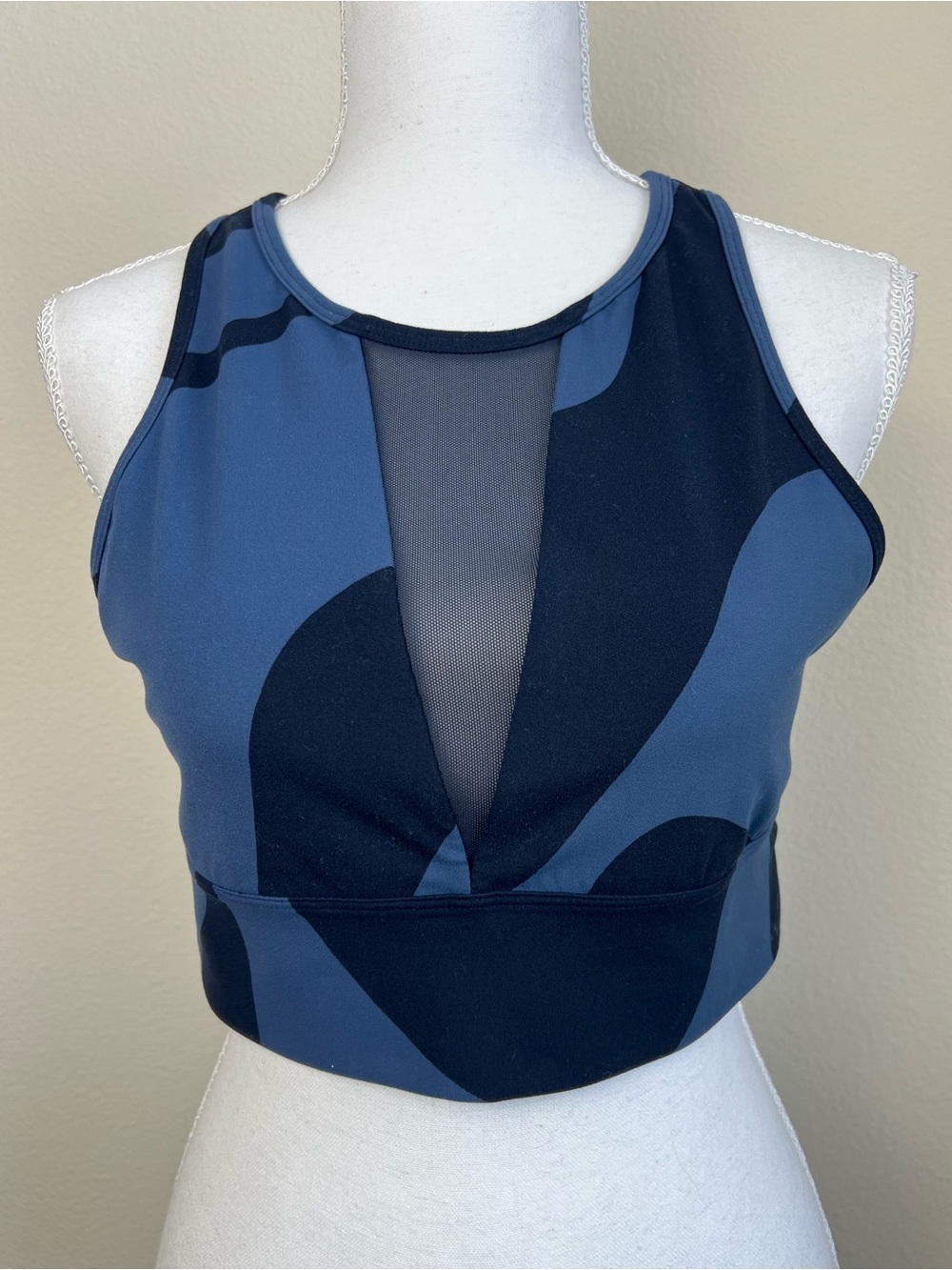 Sweaty Betty‎ Anthro Blue Camo Mesh Longline Sports Bra Sz M Racerback Yoga Gym